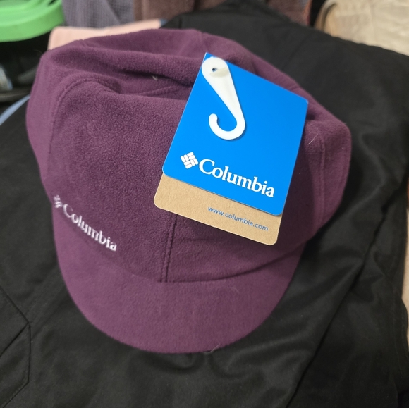 NWT Columbia Maroon Fleece Hat - Picture 2 of 4